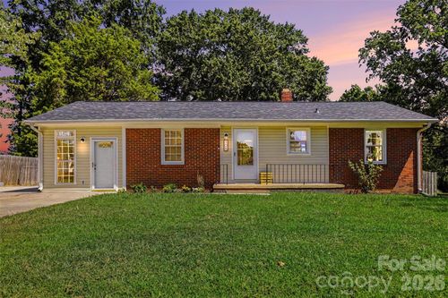 105 Marine Dr, Pineville, NC, 28134-8579 | Card Image