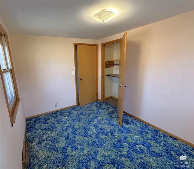 20 Pine St, House other with 3 bedrooms, 2 bathrooms and null parking in Miltonvale KS | Image 22