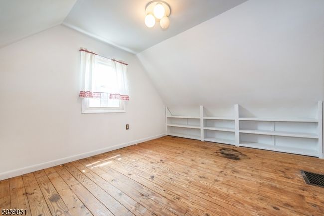 57 Burnside Pl, House other with 4 bedrooms, 1 bathrooms and null parking in Haskell NJ | Image 18