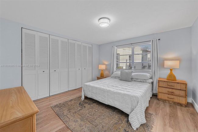 APT-7 - 2858 Pine Tree Dr, Condo with 1 bedrooms, 2 bathrooms and null parking in Miami Beach FL | Image 12