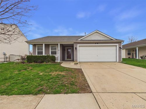367 Falling Leaf Way, Mascoutah, IL, 62258-2924 | Card Image