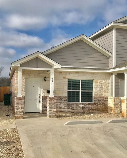 697 Park Street, McGregor, TX, 76657 | Card Image