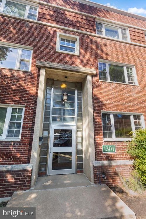114-1301 N Ode St, ARLINGTON, VA, 22209-3400 | Card Image