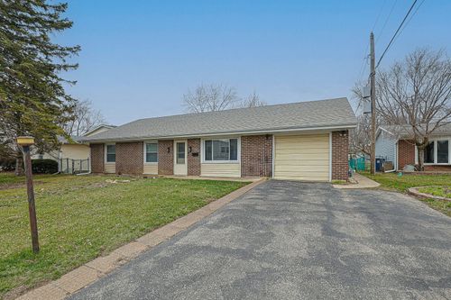 7815 Carlisle Dr, Hanover Park, IL, 60133-2405 | Card Image