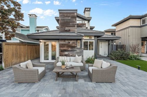 1915 Pine St, Huntington Beach, CA, 92648-2762 | Card Image