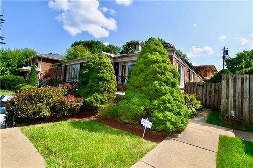7024 Penn Ave, Pittsburgh, PA, 15208-2408 | Card Image