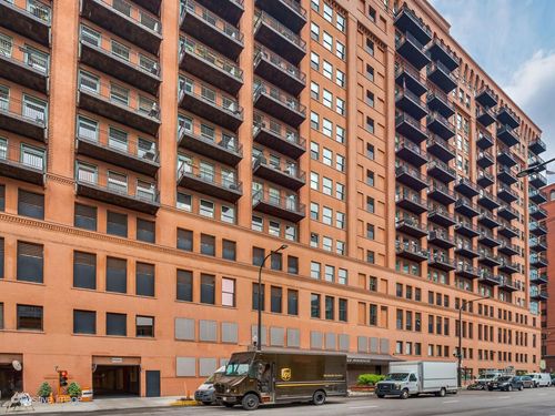 815-165 N Canal St, Chicago, IL, 60606-1400 | Card Image