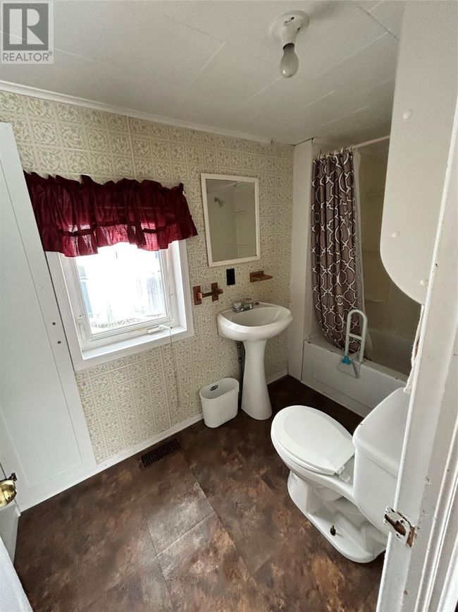 14 School Rd, House other with 3 bedrooms, 1 bathrooms and null parking in Rose Blanche NL | Image 9