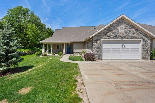 8221 Highview Dr, Madison, WI, 53719-3854 | Card Image