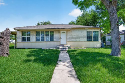 1221 Parkway St, Baytown, TX, 77520-7124 | Card Image