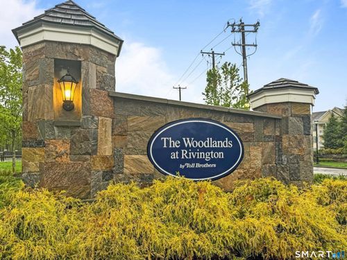 14-14 E Cross Trl, Danbury, CT, 06810-1521 | Card Image
