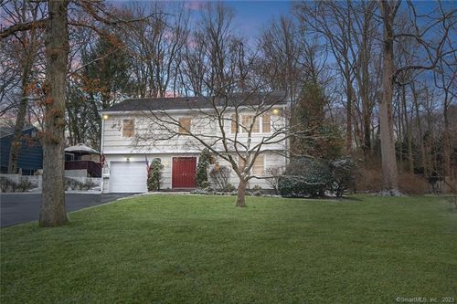 28 Powder Horn Rd, Norwalk, CT, 06850-4428 | Card Image