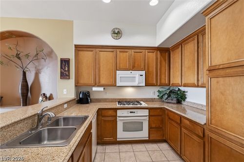 324-62 E Serene Ave, Las Vegas, NV, 89123-7800 | Card Image