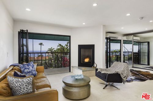 a116-26664 Seagull Way, Malibu, CA, 90265 | Card Image