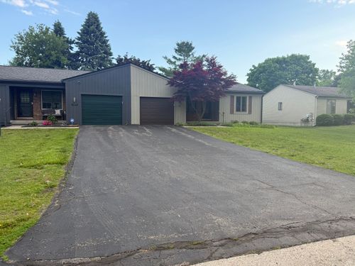 741 Woods Court, Walled Lake, MI, 48390 | Card Image