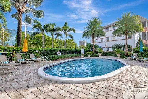 apt-303-2190 Ne 51st Ct, Fort Lauderdale, FL, 33308-3836 | Card Image