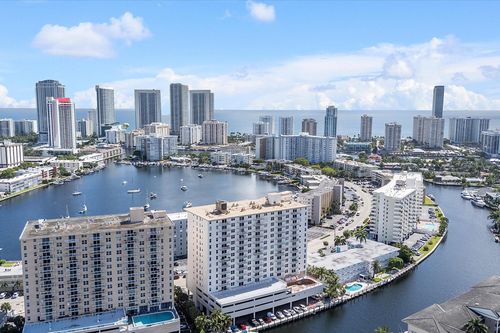 apt-16h-427 Golden Isles Dr, Hallandale Beach, FL, 33009-7546 | Card Image