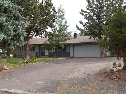 63640 High Standard Dr, Bend, OR, 97701-8496 | Card Image