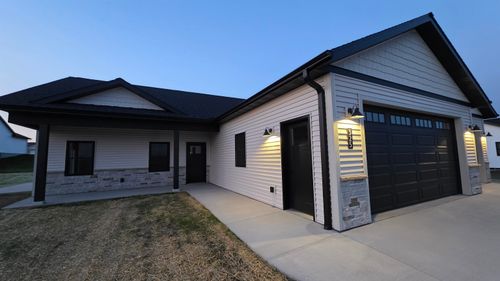 325 Model Rd, Cuba City, WI, 53807-9794 | Card Image