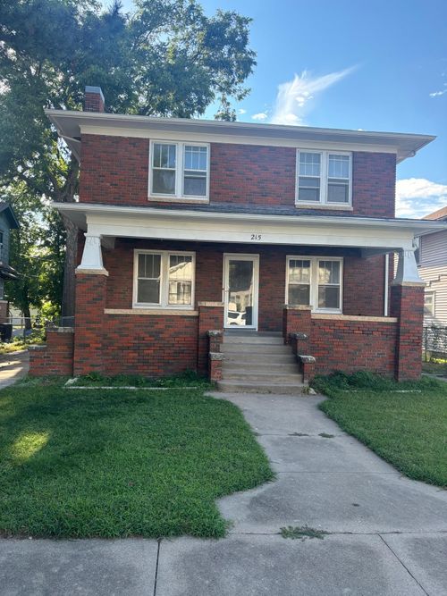 215 N 3rd St, Arkansas City, KS, 67005-2452 | Card Image