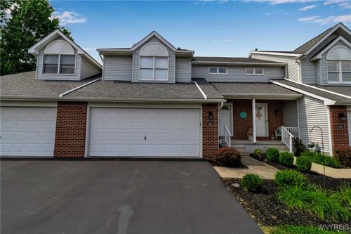 5468 Village Station Cir, Buffalo, NY, 14221-2885 | Card Image