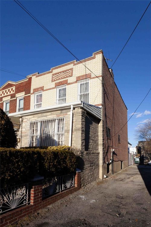 9729 127th St, South Richmond Hill, NY, 11419-1509 | Card Image