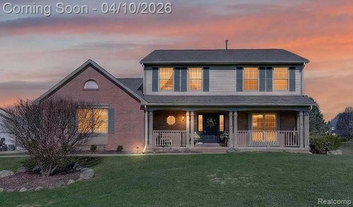 255 Round Tree Dr, Lake Orion, MI, 48360-2274 | Card Image