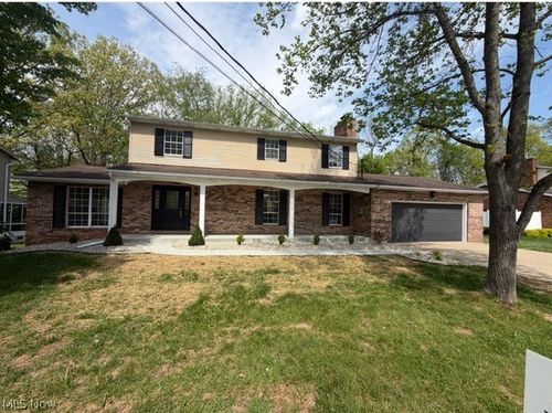 106 Wedgewood Dr, Parkersburg, WV, 26104-9229 | Card Image