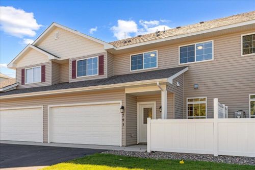 561 19th Place Se, Cambridge, MN, 55008 | Card Image