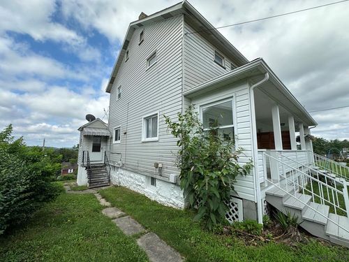 504 1st St, Windber, PA, 15963-1104 | Card Image