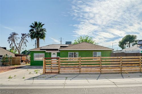 1720 E Carson Ave, Las Vegas, NV, 89101-5243 | Card Image