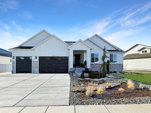2257 E Parkside Cir, South Ogden, UT, 84403-5361 | Card Image