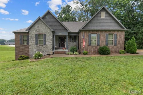 2135 Rampart St, Cape Girardeau, MO, 63701-1872 | Card Image