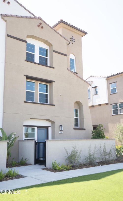 550 Via San Felipe, Camarillo, CA, 93012 | Card Image