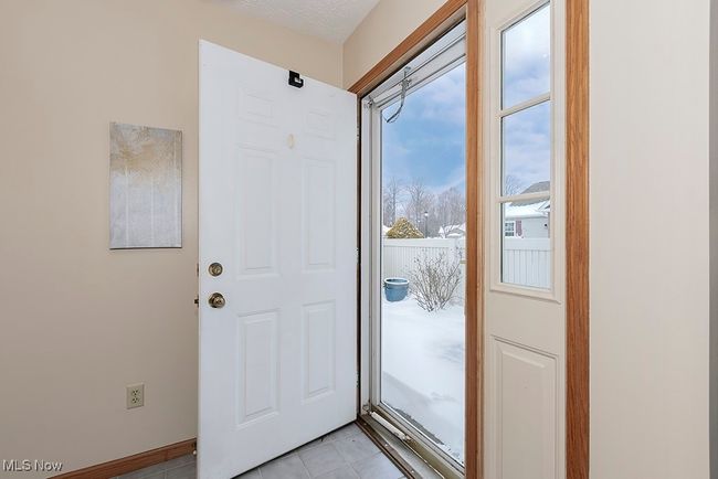 UNIT-6 - 7572 Monterey Bay Dr, Condo with 2 bedrooms, 2 bathrooms and null parking in Mentor-On-The-Lake OH | Image 9