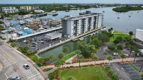 4140-101 N Riverside Dr, New Smyrna Beach, FL, 32168-7053 | Card Image