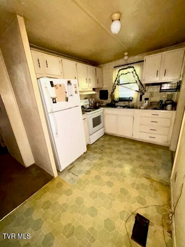 11616 Alfred Cox Dr, House other with 3 bedrooms, 1 bathrooms and null parking in Pound VA | Image 20