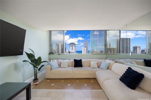 2204-500 University Ave, Honolulu, HI, 96826-4906 | Card Image