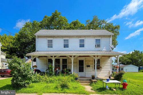 127 E Camden Wyoming Ave, CAMDEN, DE, 19934-1208 | Card Image
