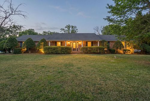 2201 Bearden Rd, Clarksville, TN, 37043-8722 | Card Image
