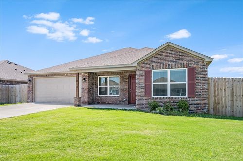814 W Tanner Dr, Siloam Springs, AR, 72761-7225 | Card Image