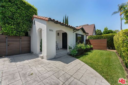 8814 Rosewood Ave, Los Angeles, CA, 90066-1735 | Card Image