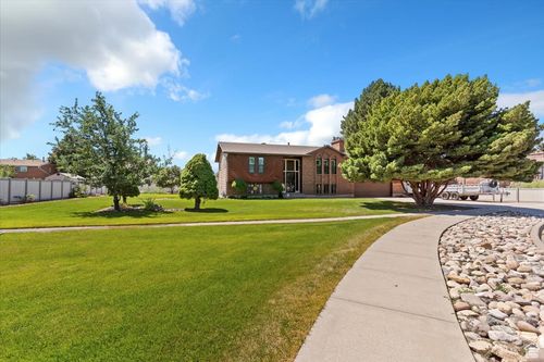 1037 Grants Ln, Syracuse, UT, 84075-9162 | Card Image