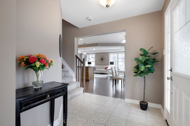 143 Bartonia Cir, House other with 5 bedrooms, 4 bathrooms and 4 parking in Orléans ON | Image 5