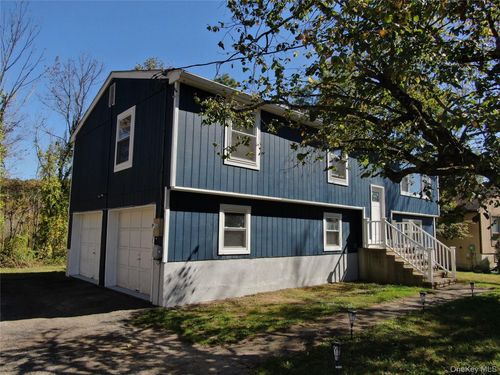 375 Lake Shore Dr, Mahopac, NY, 10541-1034 | Card Image