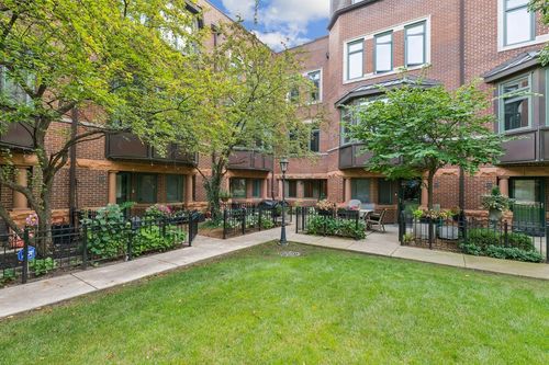 4i-1351 W Altgeld St, Chicago, IL, 60614-2969 | Card Image
