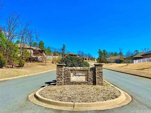 2 Cedar Cv, Maumelle, AR, 72113-7502 | Card Image