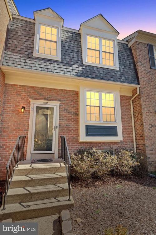 7033 Solomon Seal Ct, SPRINGFIELD, VA, 22152-3153 | Card Image