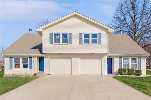 402 E 14th Street, Kearney, MO, 64060 | Card Image