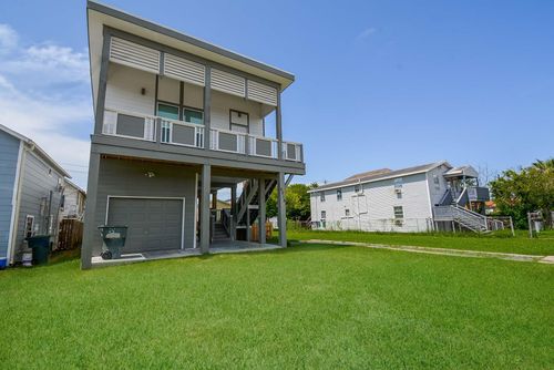 5018 Avenue M 1/2, Galveston, TX, 77551-4557 | Card Image